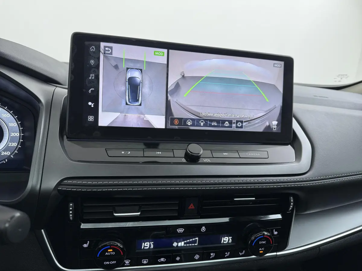 1.3 MHEV Xtronic N-Connecta | AUTOMAAT | Panoramadak | Stoel-, Stuur- & Voorruitverw. |
