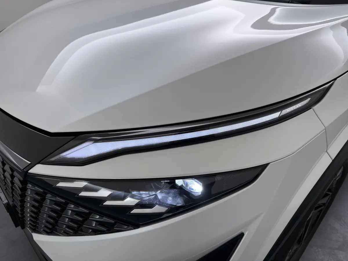 1.3 MHEV Xtronic N-Connecta | AUTOMAAT | Panoramadak | Stoel-, Stuur- & Voorruitverw. |
