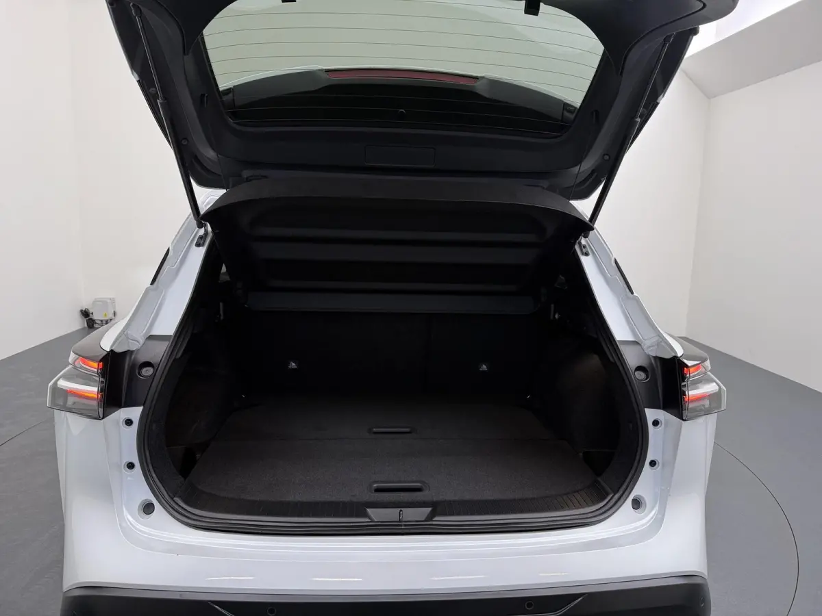 1.3 MHEV Xtronic N-Connecta | AUTOMAAT | Panoramadak | Stoel-, Stuur- & Voorruitverw. |