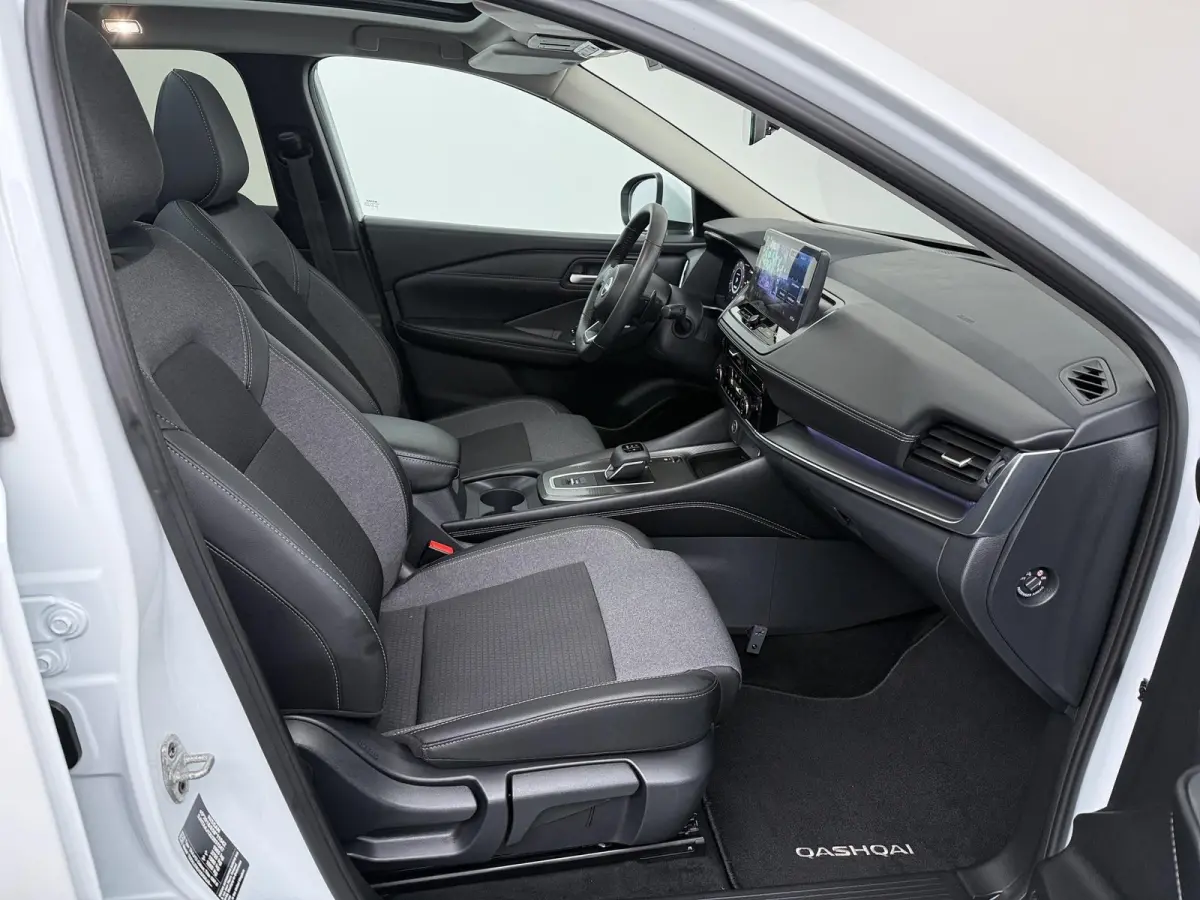 1.3 MHEV Xtronic N-Connecta | AUTOMAAT | Panoramadak | Stoel-, Stuur- & Voorruitverw. |