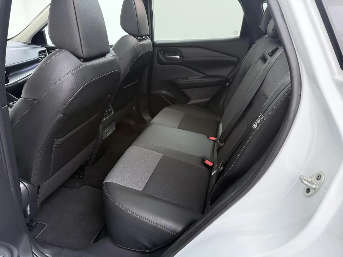 1.3 MHEV Xtronic N-Connecta | AUTOMAAT | Panoramadak | Stoel-, Stuur- & Voorruitverw. |
