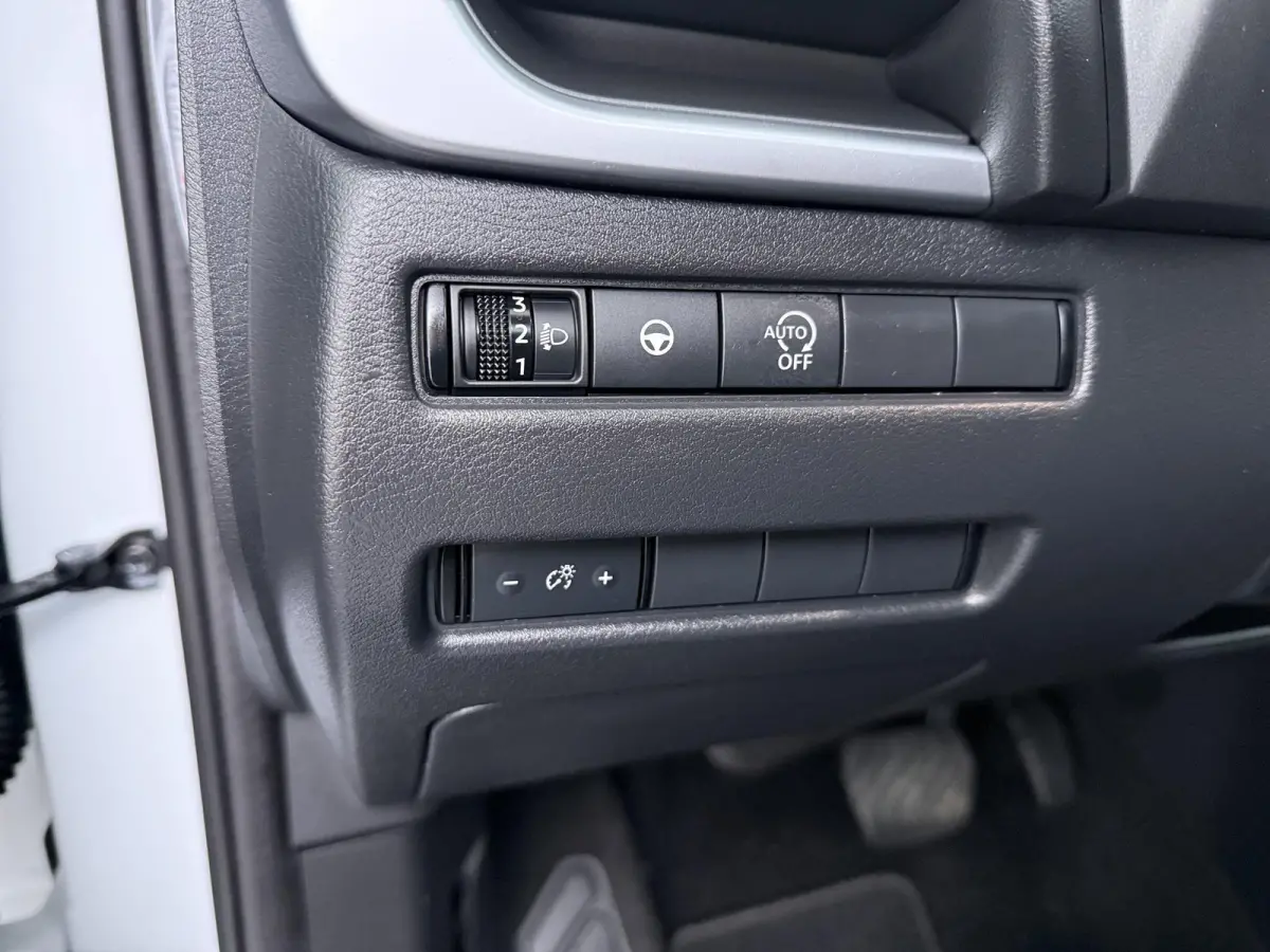 1.3 MHEV Xtronic N-Connecta | AUTOMAAT | Panoramadak | Stoel-, Stuur- & Voorruitverw. |