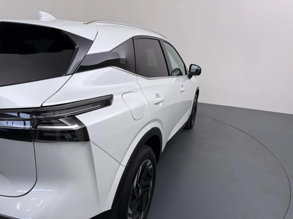 1.3 MHEV Xtronic N-Connecta | AUTOMAAT | Panoramadak | Stoel-, Stuur- & Voorruitverw. |