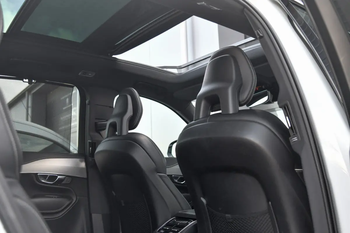 2.0 T8 Twin Engine AWD R-Design Polestar+. Pano, Luchtv, 7P, HUD, Memory, 360, H/K, Pilot assist, Trekh, Keyless, 22''!