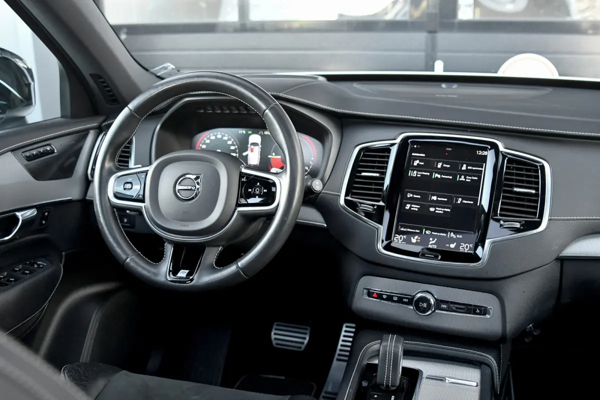 2.0 T8 Twin Engine AWD R-Design Polestar+. Pano, Luchtv, 7P, HUD, Memory, 360, H/K, Pilot assist, Trekh, Keyless, 22''!