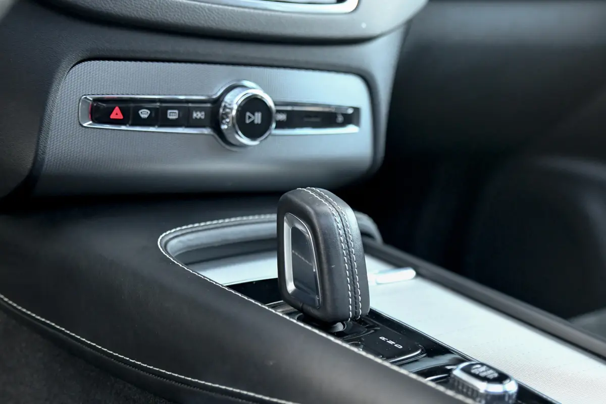 2.0 T8 Twin Engine AWD R-Design Polestar+. Pano, Luchtv, 7P, HUD, Memory, 360, H/K, Pilot assist, Trekh, Keyless, 22''!