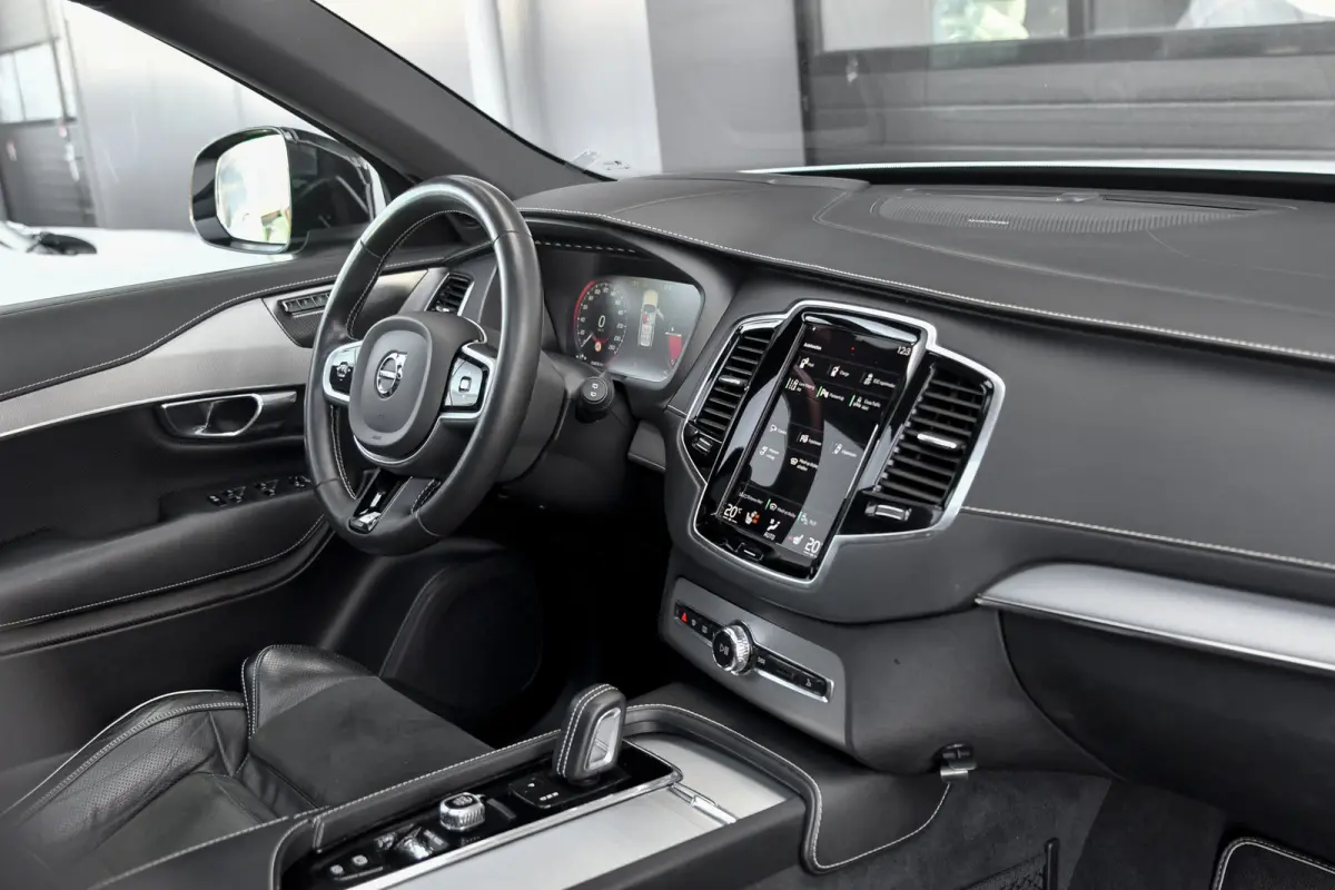 2.0 T8 Twin Engine AWD R-Design Polestar+. Pano, Luchtv, 7P, HUD, Memory, 360, H/K, Pilot assist, Trekh, Keyless, 22''!