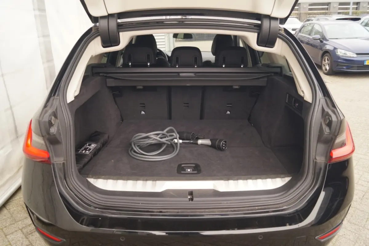 320e PHEV Business Edition -LEER-TREKHAAK-ECC-