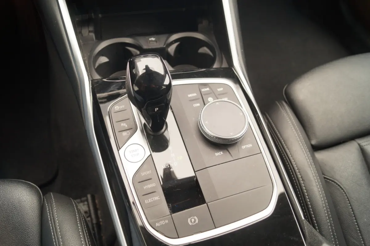 320e PHEV Business Edition -LEER-TREKHAAK-ECC-