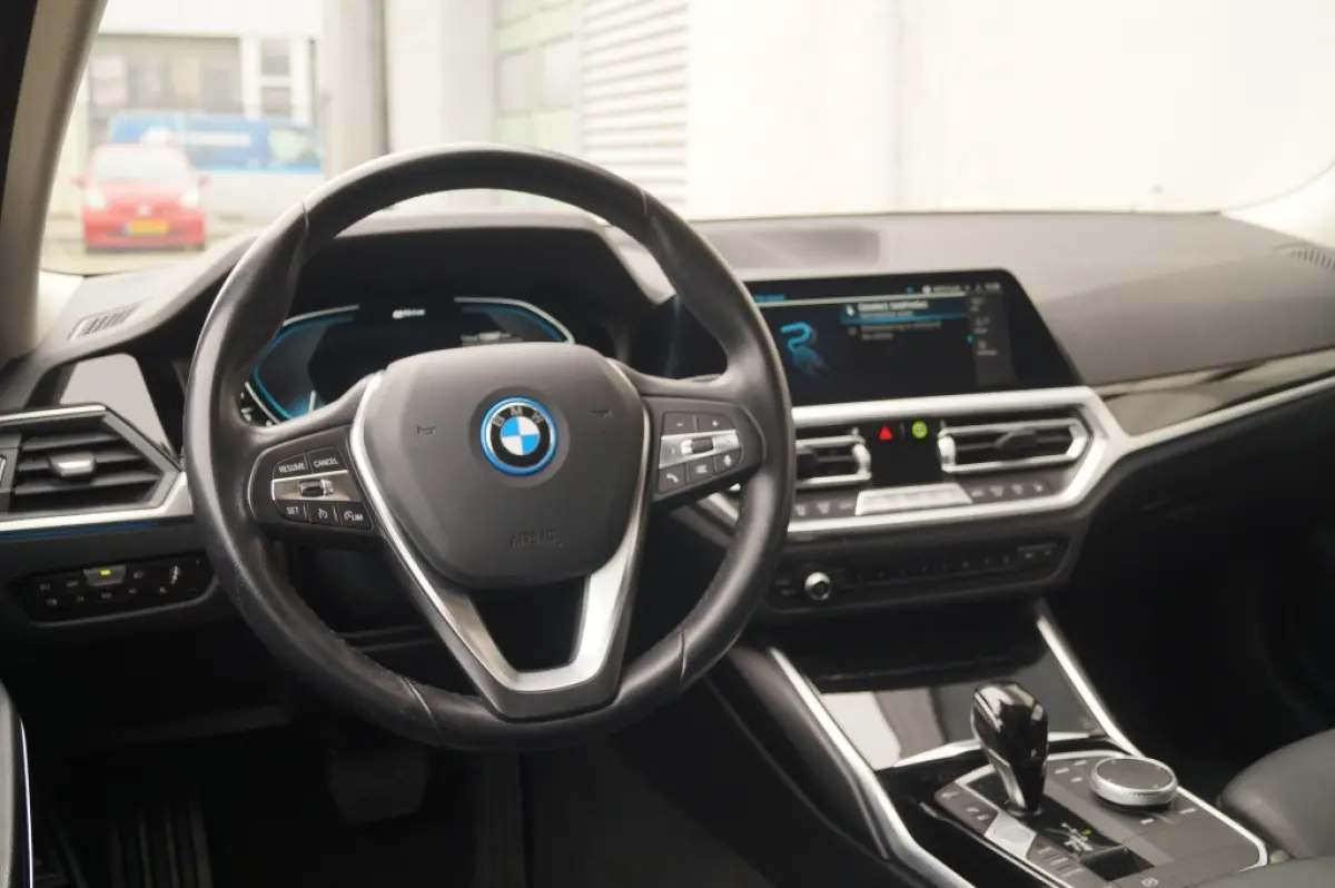 320e PHEV Business Edition -LEER-TREKHAAK-ECC-