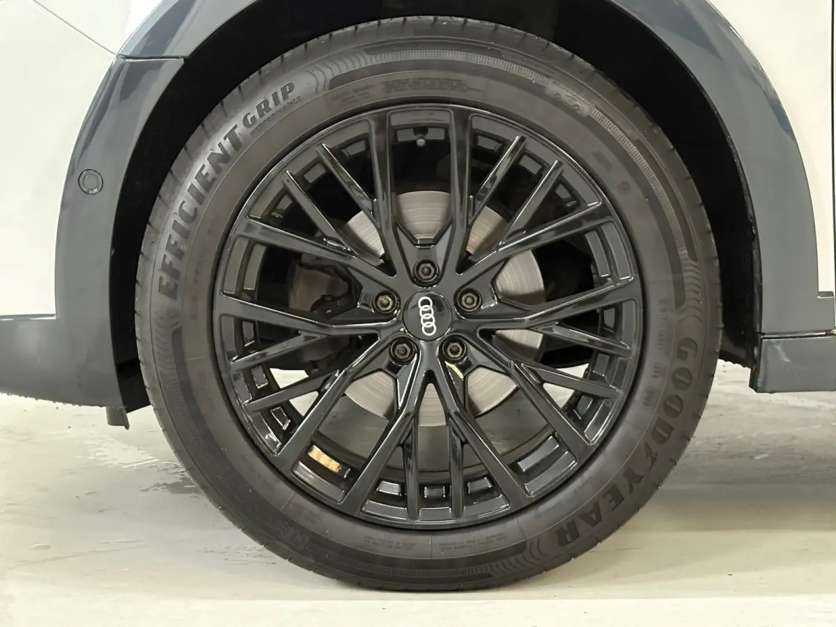 Citycarver 30 TFSI S-Line