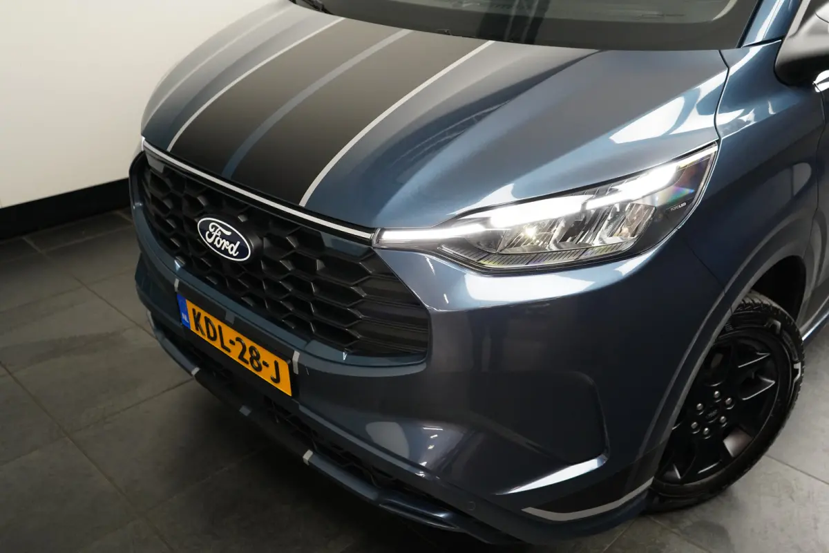 Tourneo 340 2.5 PHEV Sport 233pk | 8 Persoons | Elekt. Trekhaak | Winter Pack | 4 jaar garantie | B&O audio |