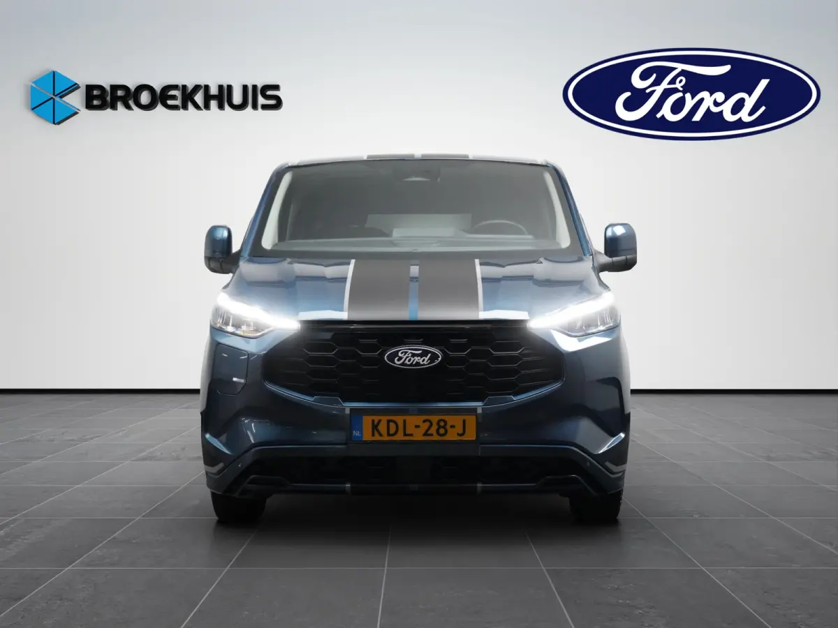 Tourneo 340 2.5 PHEV Sport 233pk | 8 Persoons | Elekt. Trekhaak | Winter Pack | 4 jaar garantie | B&O audio |
