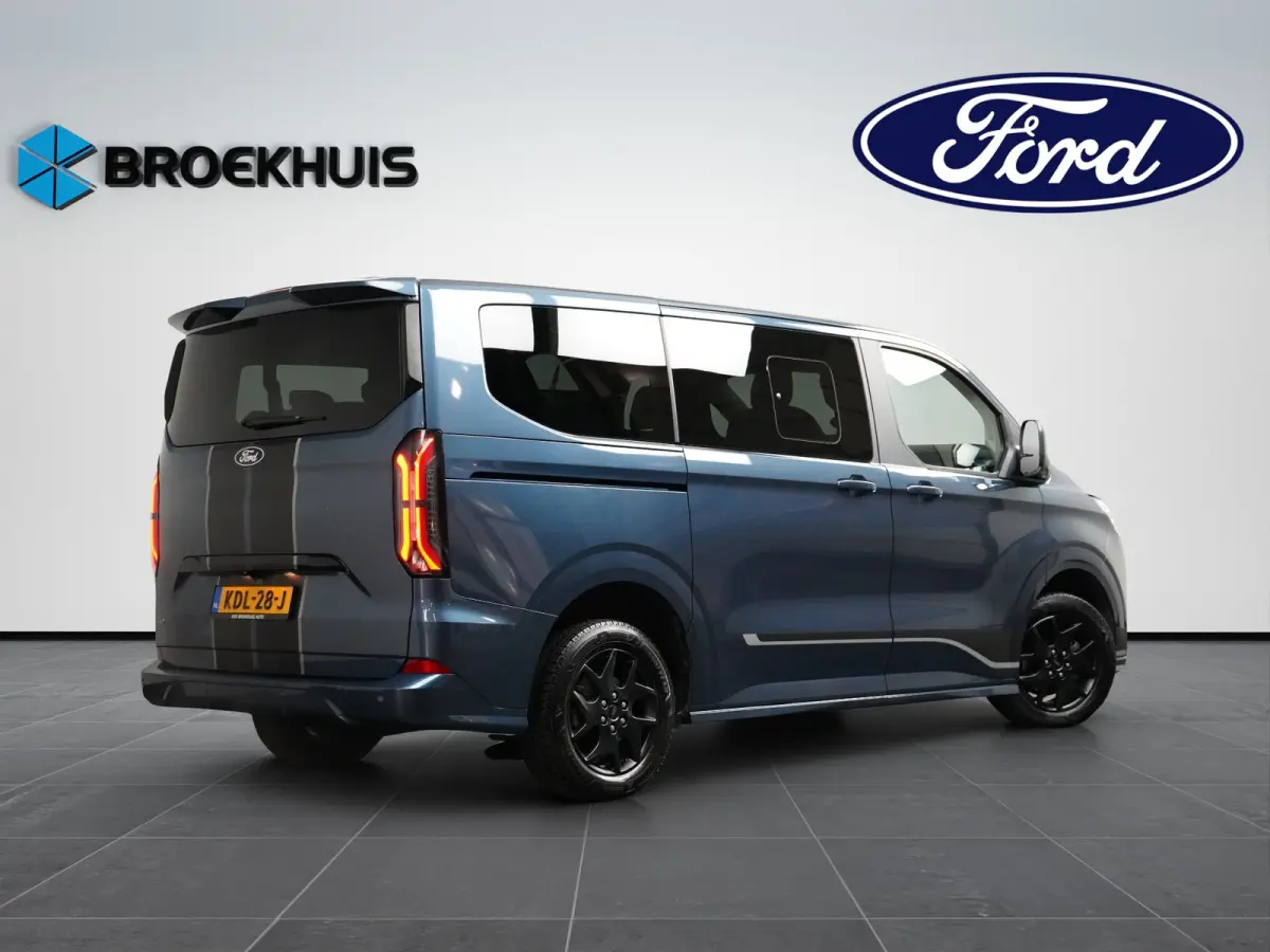 Tourneo 340 2.5 PHEV Sport 233pk | 8 Persoons | Elekt. Trekhaak | Winter Pack | 4 jaar garantie | B&O audio |