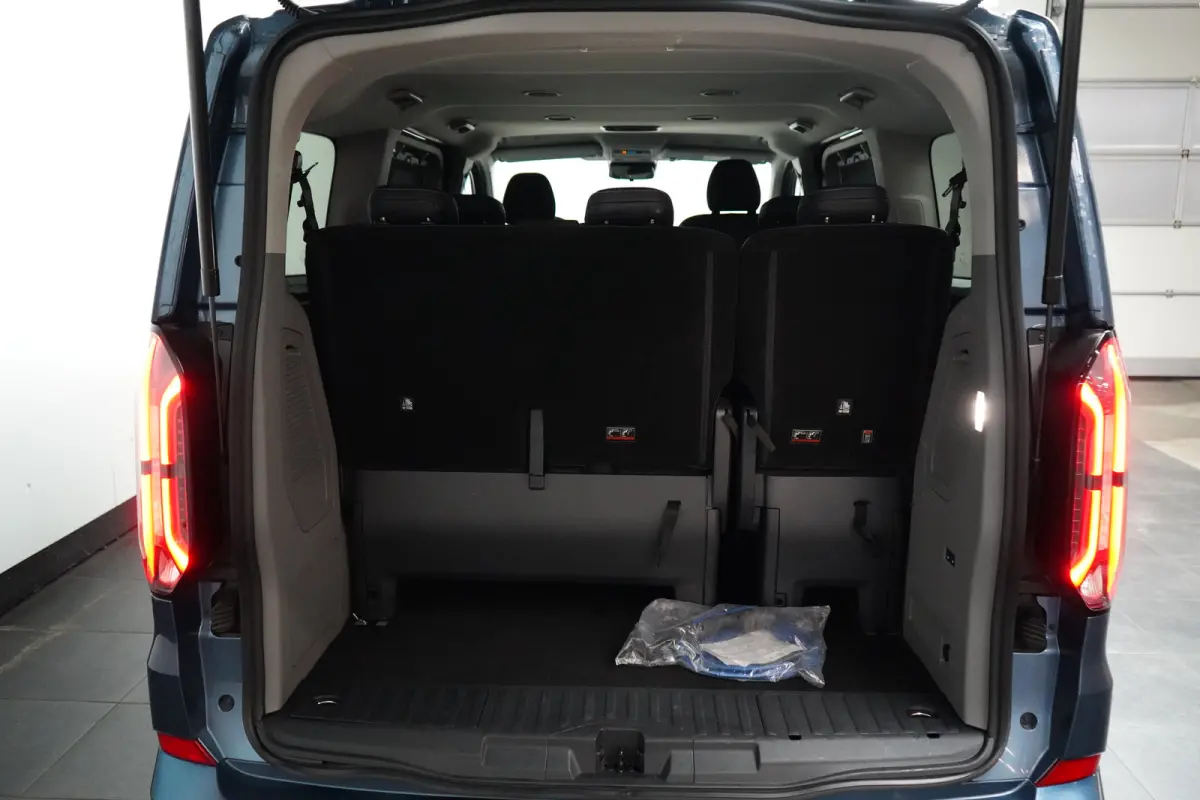Tourneo 340 2.5 PHEV Sport 233pk | 8 Persoons | Elekt. Trekhaak | Winter Pack | 4 jaar garantie | B&O audio |