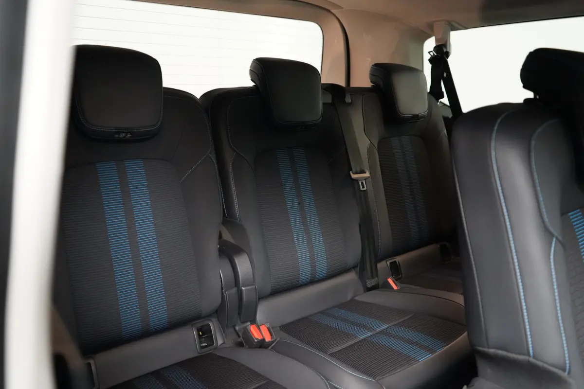Tourneo 340 2.5 PHEV Sport 233pk | 8 Persoons | Elekt. Trekhaak | Winter Pack | 4 jaar garantie | B&O audio |