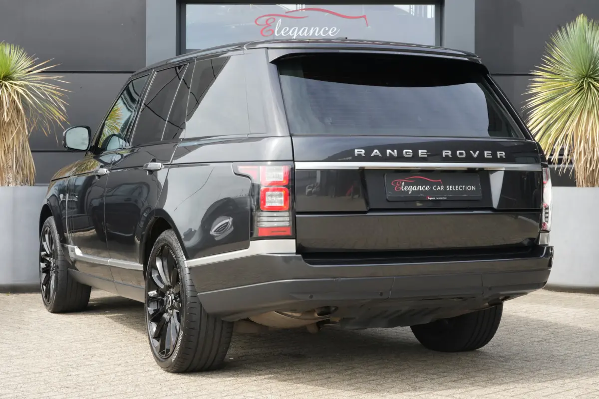 Range Rover 3.0 SDV6 Hybrid Autobiography | 340PK | Pano | Meridian | 360° | Trekhaak | Land Rover Range Rover Autobiography 340 PK Hybrid met 3.0 V6, panoramadak, Meridian Surround Sound, 