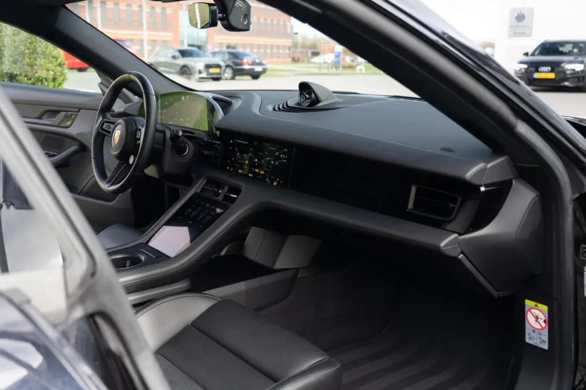 Performance 93 kWh|Org.NL NAP|1ste Eig.|Luchtvering|Panoramadak|ACC|BOSE|SportChrono|Porsche Approved