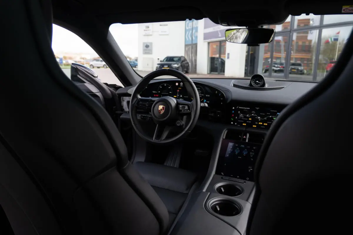 Performance 93 kWh|Org.NL NAP|1ste Eig.|Luchtvering|Panoramadak|ACC|BOSE|SportChrono|Porsche Approved