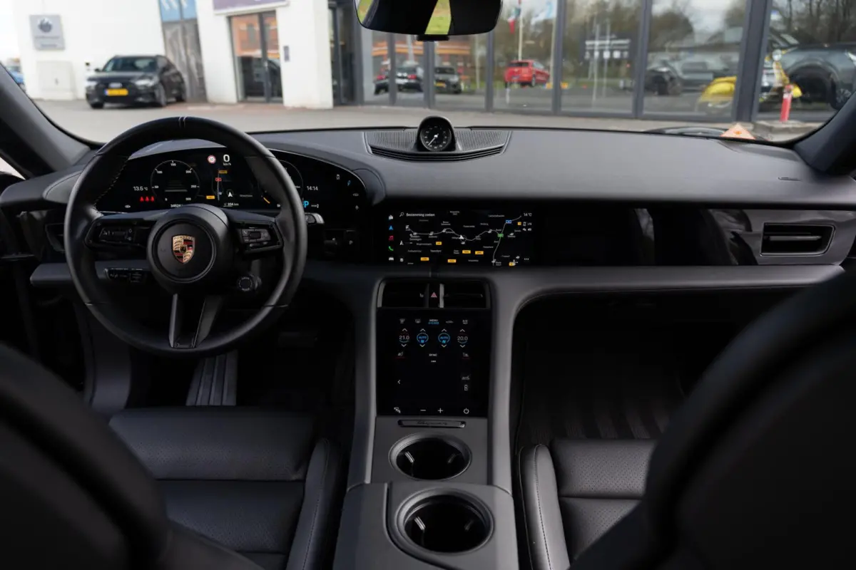 Performance 93 kWh|Org.NL NAP|1ste Eig.|Luchtvering|Panoramadak|ACC|BOSE|SportChrono|Porsche Approved