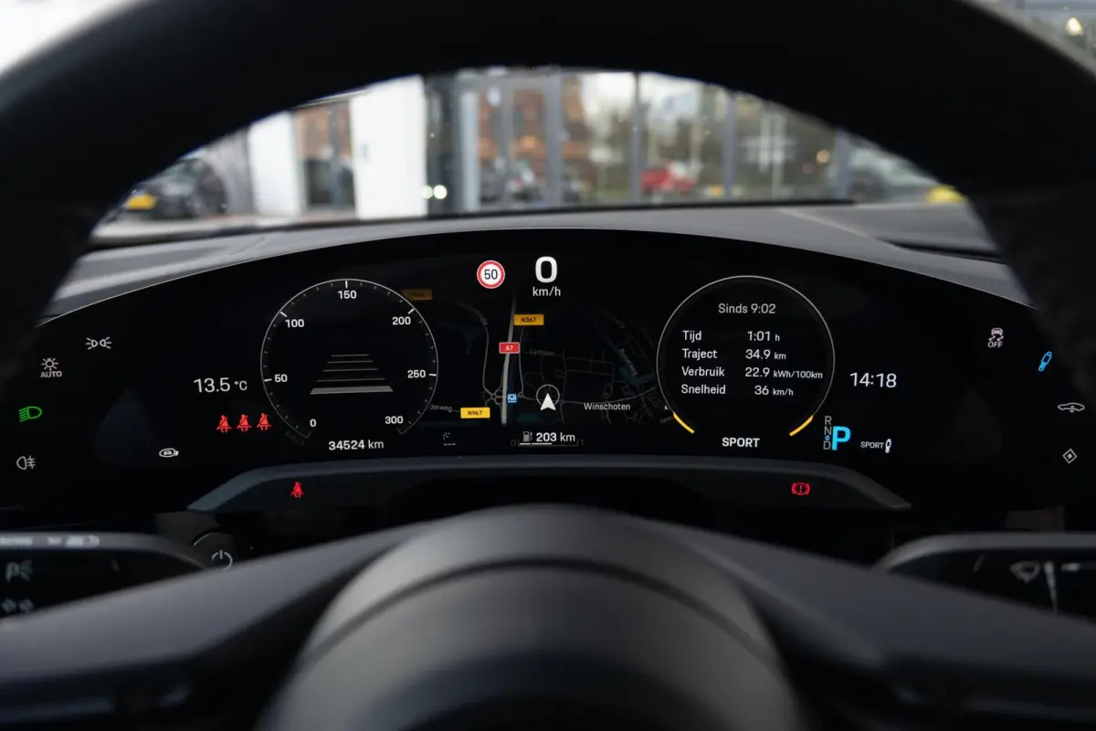 Performance 93 kWh|Org.NL NAP|1ste Eig.|Luchtvering|Panoramadak|ACC|BOSE|SportChrono|Porsche Approved
