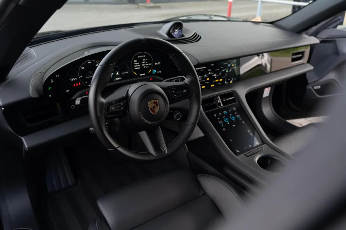 Performance 93 kWh|Org.NL NAP|1ste Eig.|Luchtvering|Panoramadak|ACC|BOSE|SportChrono|Porsche Approved