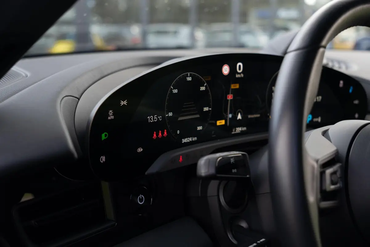 Performance 93 kWh|Org.NL NAP|1ste Eig.|Luchtvering|Panoramadak|ACC|BOSE|SportChrono|Porsche Approved