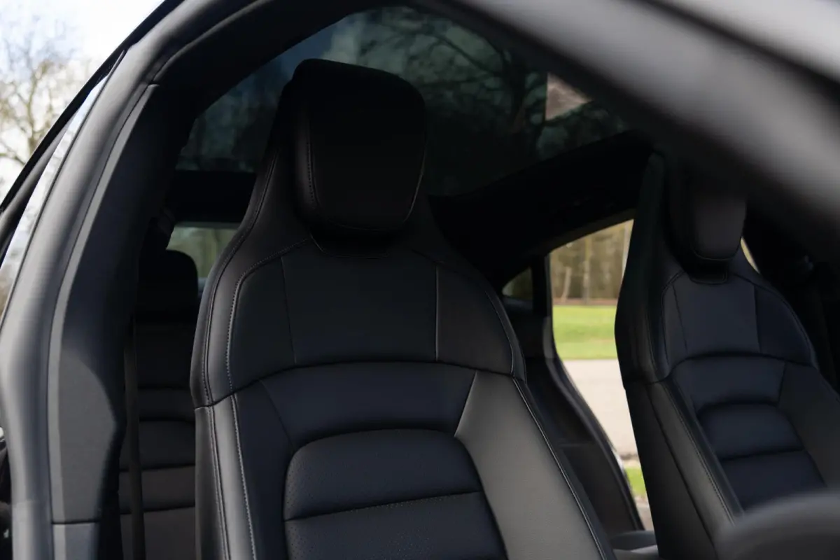 Performance 93 kWh|Org.NL NAP|1ste Eig.|Luchtvering|Panoramadak|ACC|BOSE|SportChrono|Porsche Approved