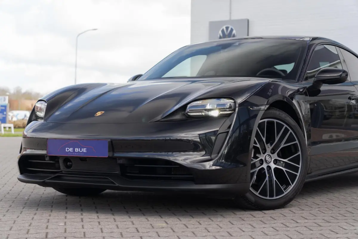 Performance 93 kWh|Org.NL NAP|1ste Eig.|Luchtvering|Panoramadak|ACC|BOSE|SportChrono|Porsche Approved