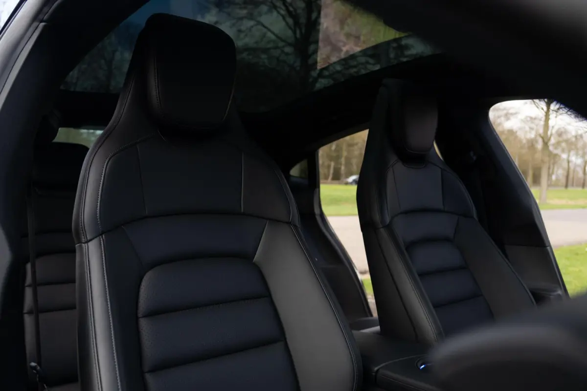 Performance 93 kWh|Org.NL NAP|1ste Eig.|Luchtvering|Panoramadak|ACC|BOSE|SportChrono|Porsche Approved