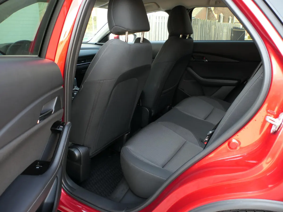 2.0 e-SkyActiv-X M Hybrid Selection | 360°-camera | BOSE | Head-up display | Apple-/Android Carplay | Stuur-/Stoelverwarming | ACC | Dodehoek detectie | Elektrische achterklep