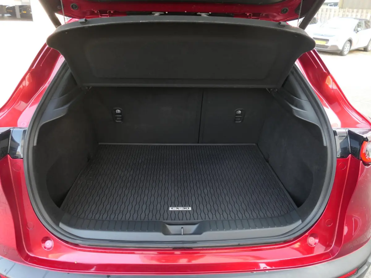 2.0 e-SkyActiv-X M Hybrid Selection | 360°-camera | BOSE | Head-up display | Apple-/Android Carplay | Stuur-/Stoelverwarming | ACC | Dodehoek detectie | Elektrische achterklep