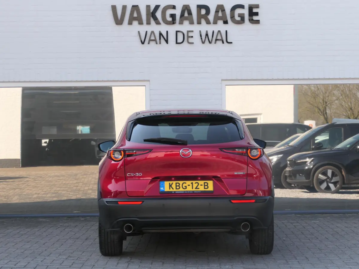 2.0 e-SkyActiv-X M Hybrid Selection | 360°-camera | BOSE | Head-up display | Apple-/Android Carplay | Stuur-/Stoelverwarming | ACC | Dodehoek detectie | Elektrische achterklep