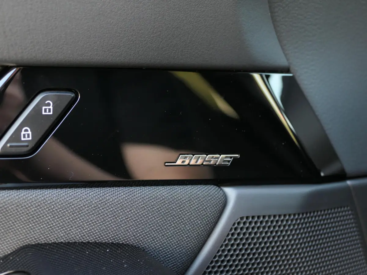 2.0 e-SkyActiv-X M Hybrid Selection | 360°-camera | BOSE | Head-up display | Apple-/Android Carplay | Stuur-/Stoelverwarming | ACC | Dodehoek detectie | Elektrische achterklep