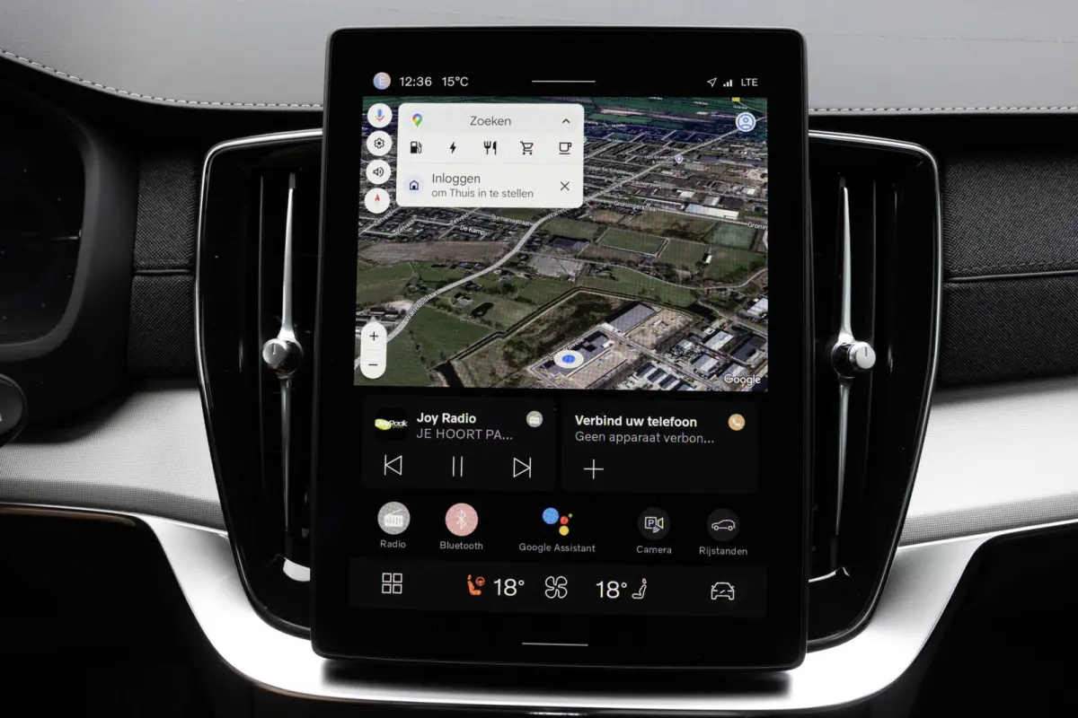 2.0 T8 Plug-in hybrid AWD Core MY 2027