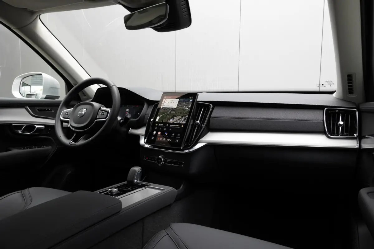 2.0 T8 Plug-in hybrid AWD Core MY 2027