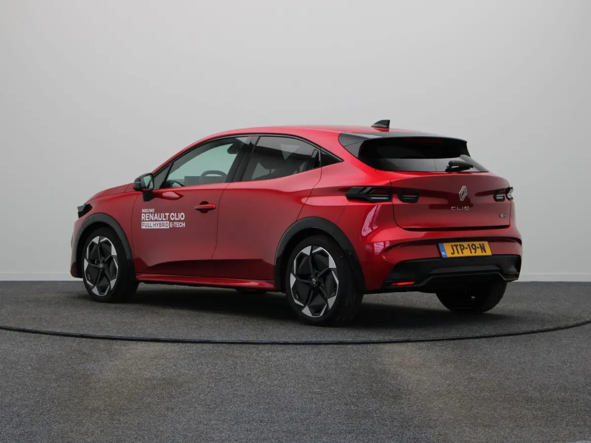 1.8 Hybrid 160 techno | 18 inch | Full LED | Keyless | 360 camera | Adaptive cruise.