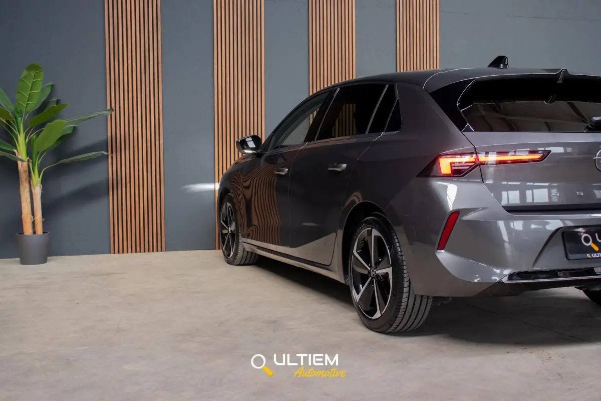 1.2 Business Elegance | Carplay Keyless BTW