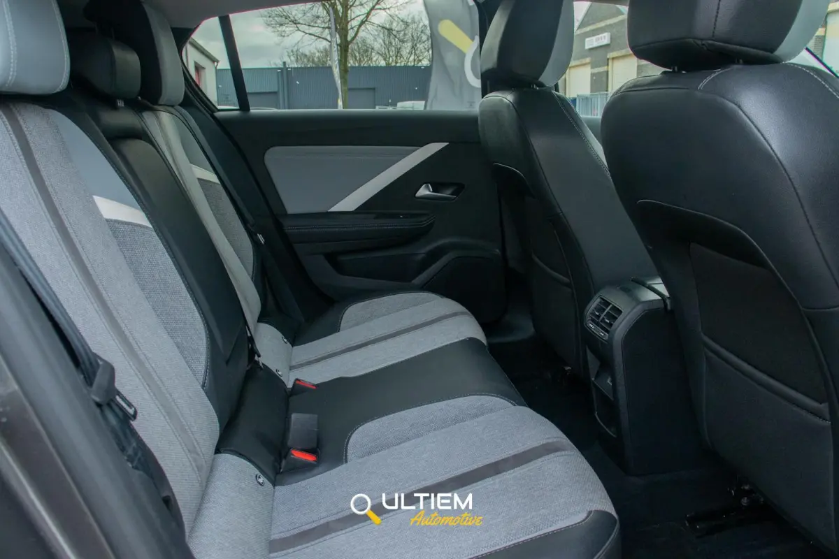1.2 Business Elegance | Carplay Keyless BTW
