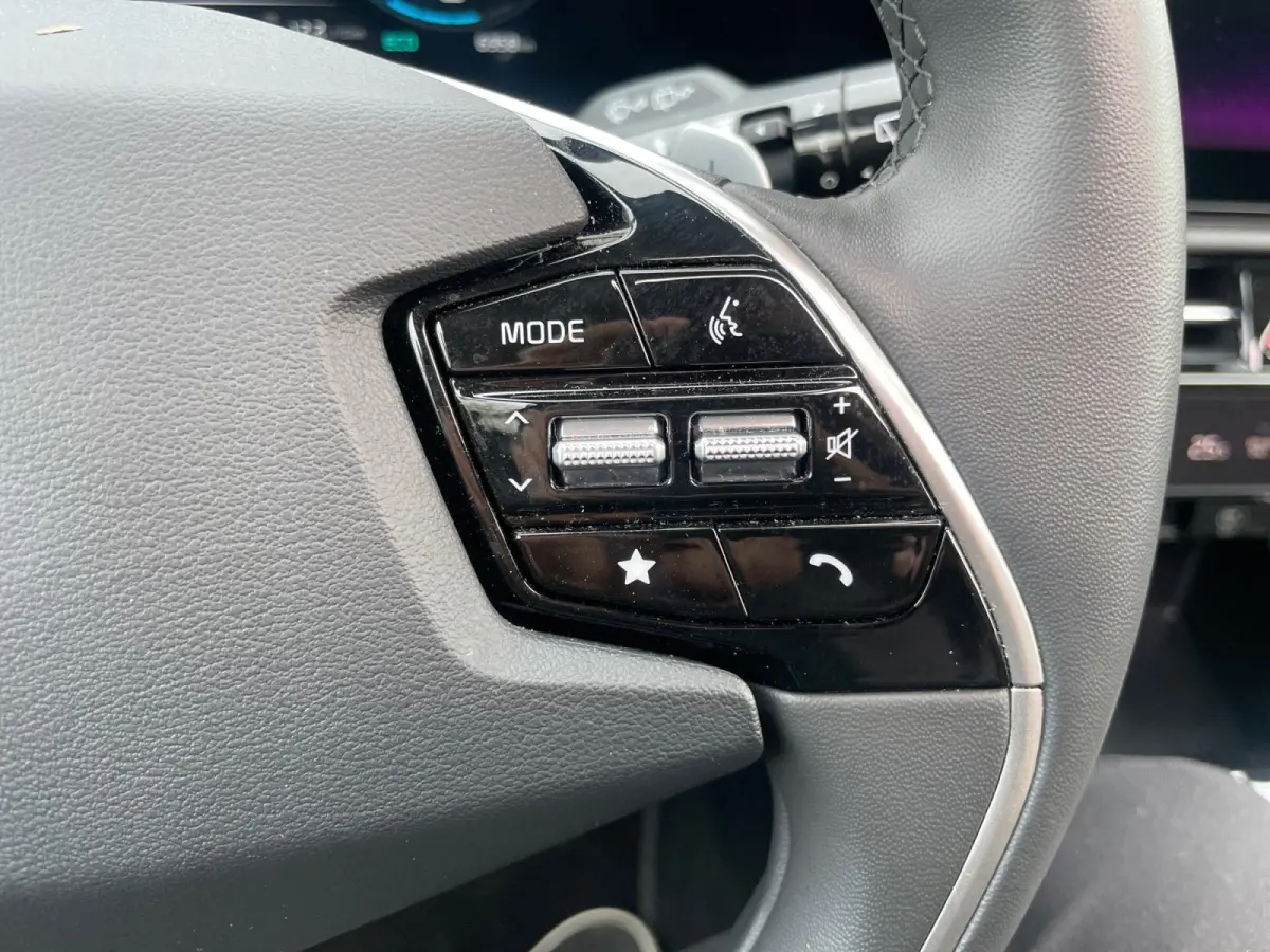 1.6 GDi Hybrid DynamicPlusLine | Cruise Control | Climate Control | Open Dak | Navigatie | Camera | Parkeersensoren | Stoelverwarming | Stuurverwarming |