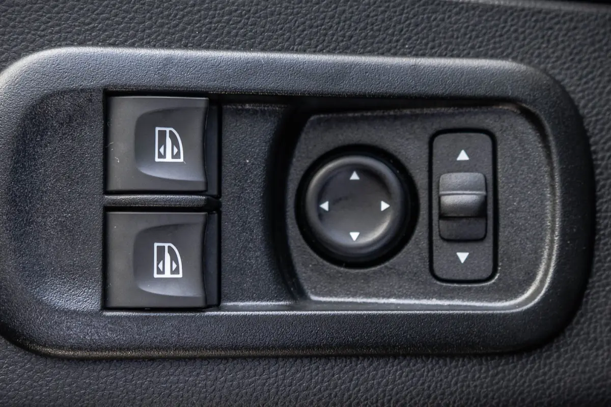**2.3dCi | Bakwagen met Laadklep | LED | Carplay | Camera | Cruise**