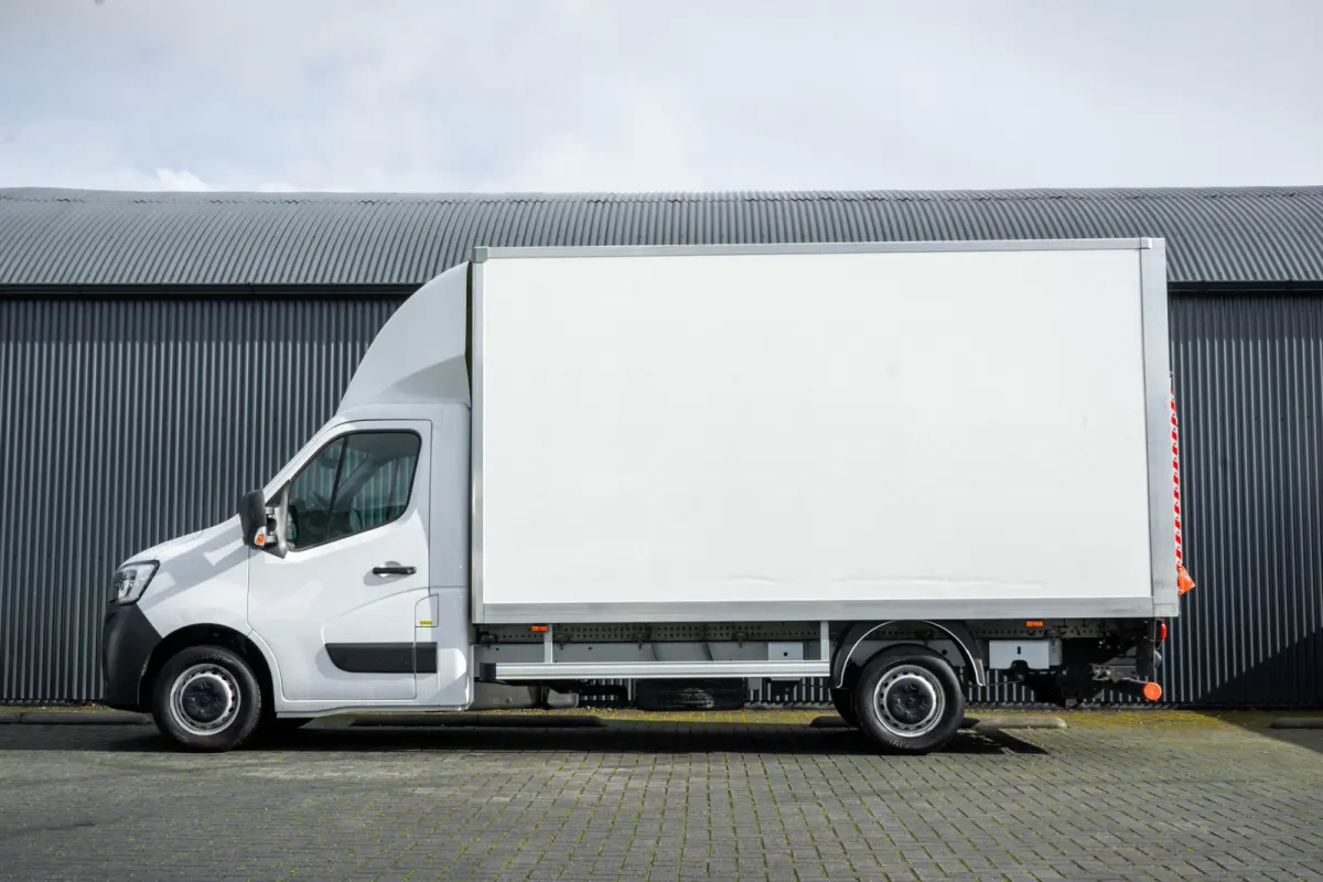 **2.3dCi | Bakwagen met Laadklep | LED | Carplay | Camera | Cruise**