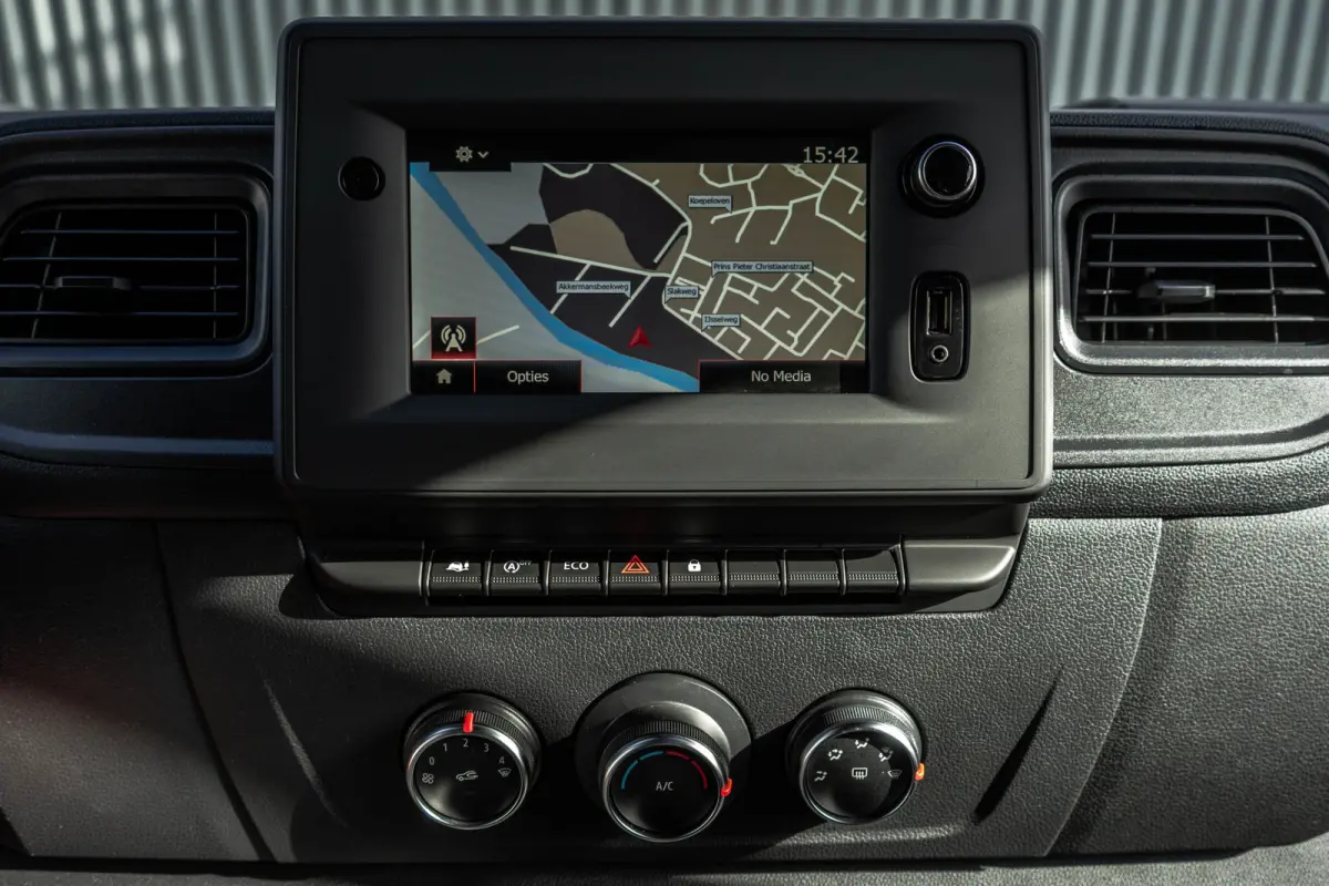 **2.3dCi | Bakwagen met Laadklep | LED | Carplay | Camera | Cruise**