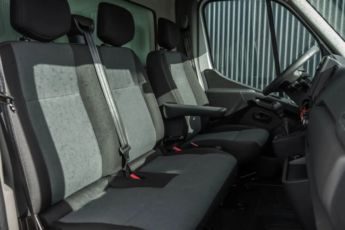 **2.3dCi | Bakwagen met Laadklep | LED | Carplay | Camera | Cruise**
