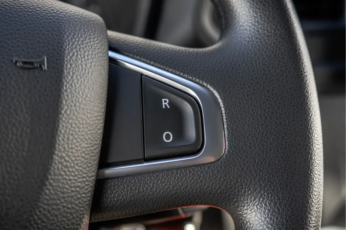 **2.3dCi | Bakwagen met Laadklep | LED | Carplay | Camera | Cruise**