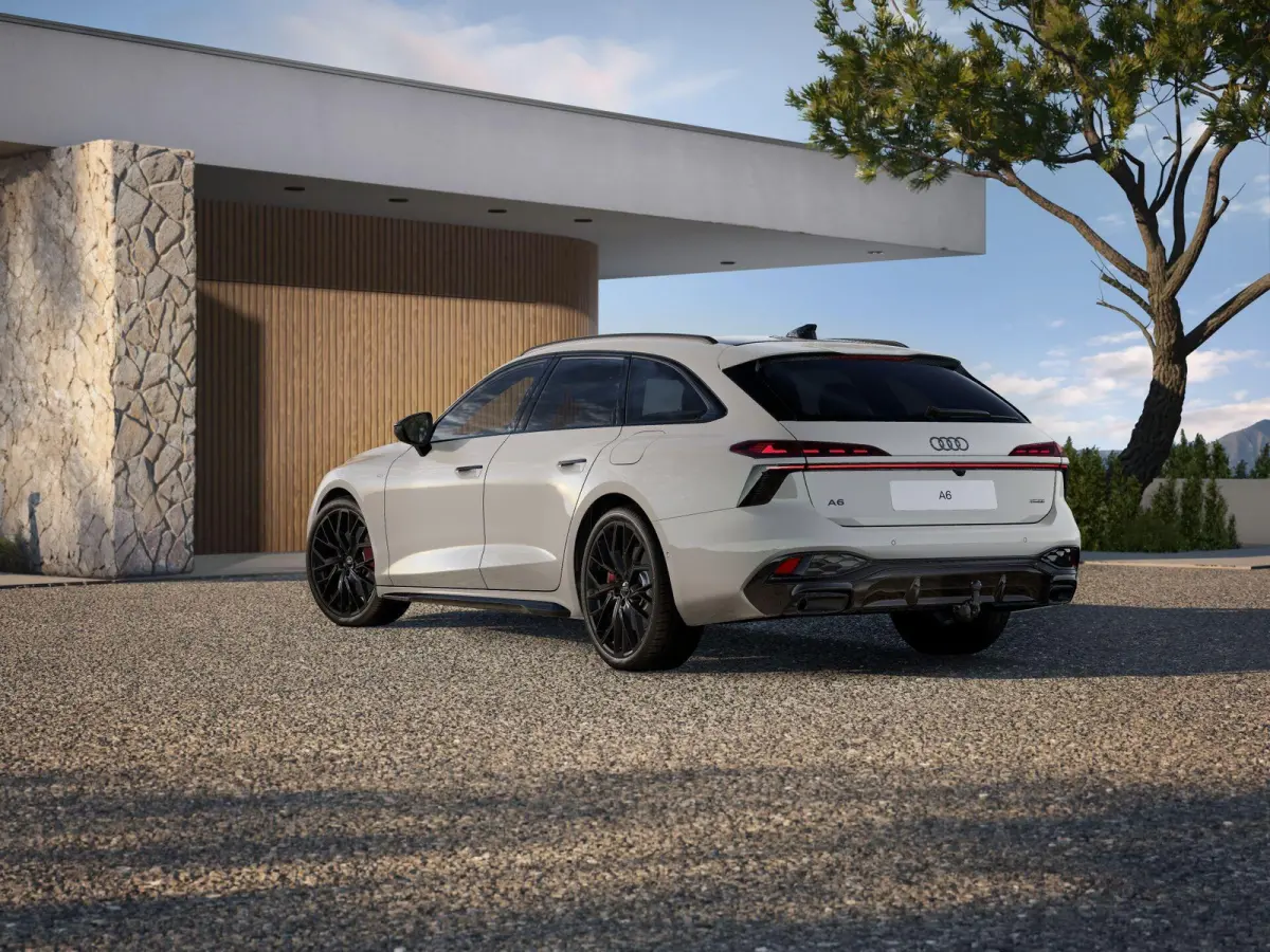 2.0 e-hybrid 367pk quattro S edition Competition | Luchtvering | Panoramadak | Bang & Olufsen | Trekhaak