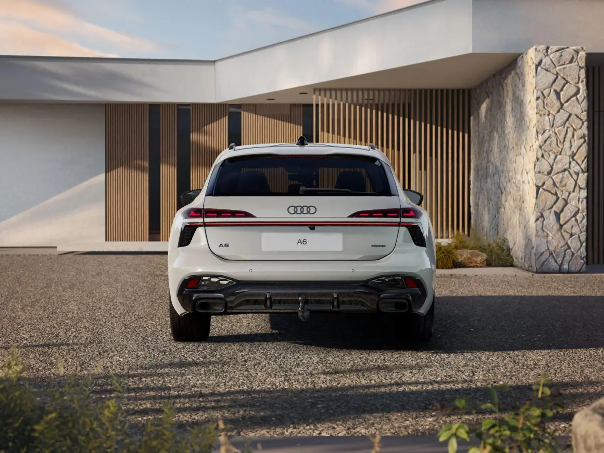 2.0 e-hybrid 367pk quattro S edition Competition | Luchtvering | Panoramadak | Bang & Olufsen | Trekhaak