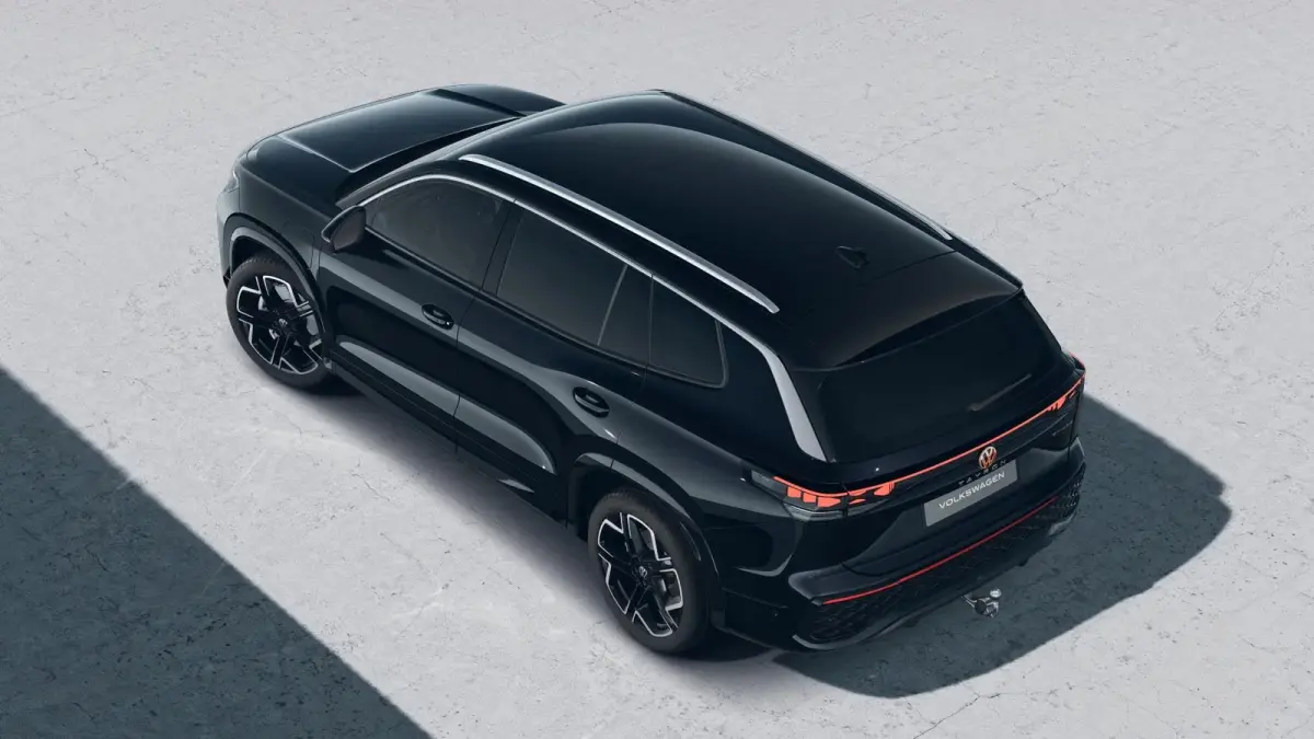 1.5 eHybrid 204pk DSG R-Line Edition | 360 camera | Trekhaak | Massage