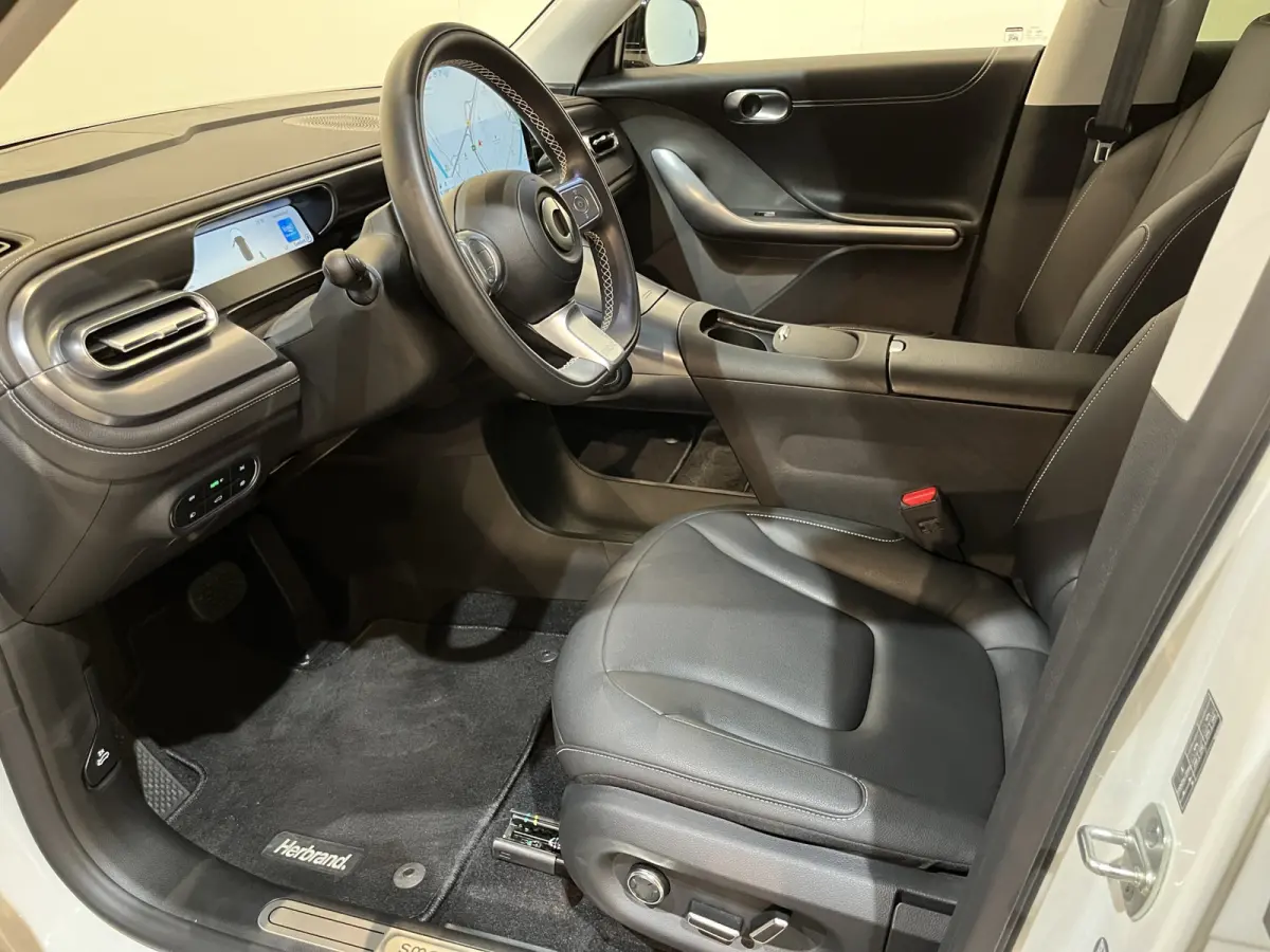 Pro / Panoramadak / Adaptieve Cruise Control / 360° Camera / LED / CarPlay / Elektrisch Stoelen / Stoelverwarming / Stuurverwarming / 10.700 KM !!