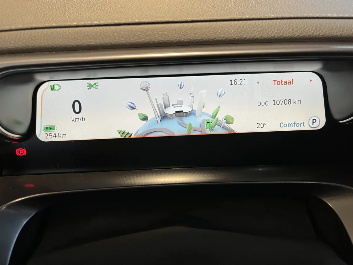 Pro / Panoramadak / Adaptieve Cruise Control / 360° Camera / LED / CarPlay / Elektrisch Stoelen / Stoelverwarming / Stuurverwarming / 10.700 KM !!